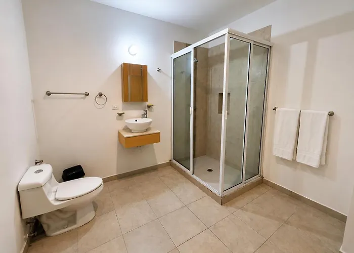 Apartamento Bahia Del Tezal 103b Modern 1br Retreat With Rooftop Pool & Access